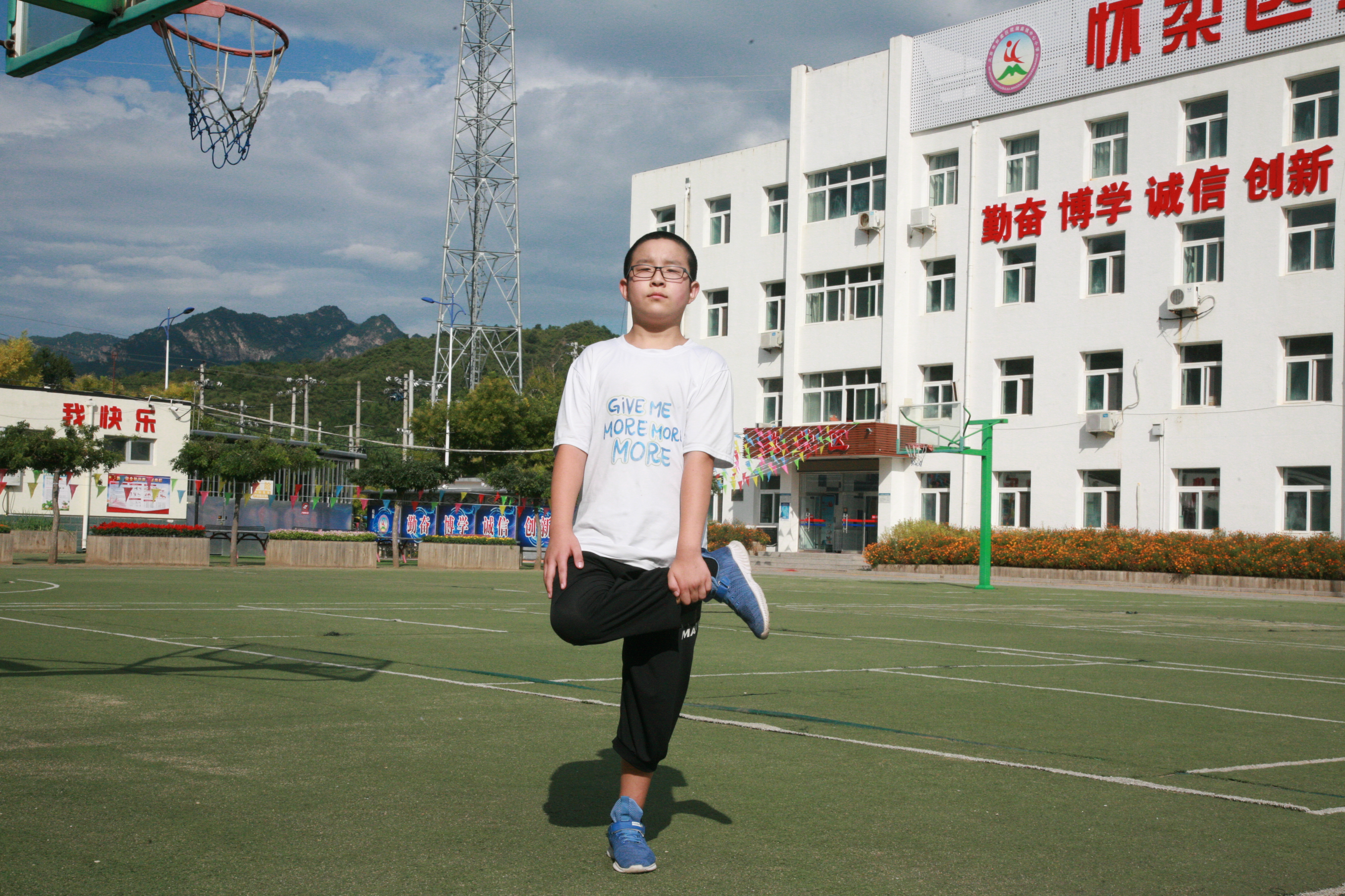 包含小个子竞技水平更是不容小觑，场外风采更迷人的词条