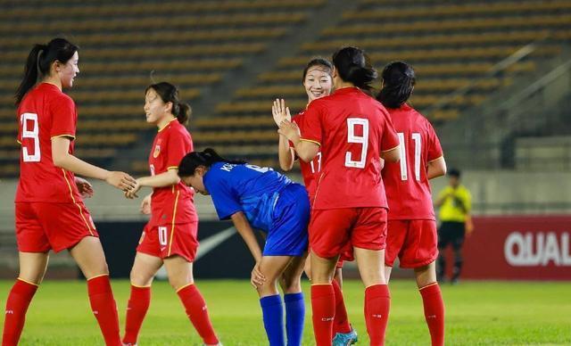 开云体育网页版登录入口-中国女足球员在比赛中大获全胜