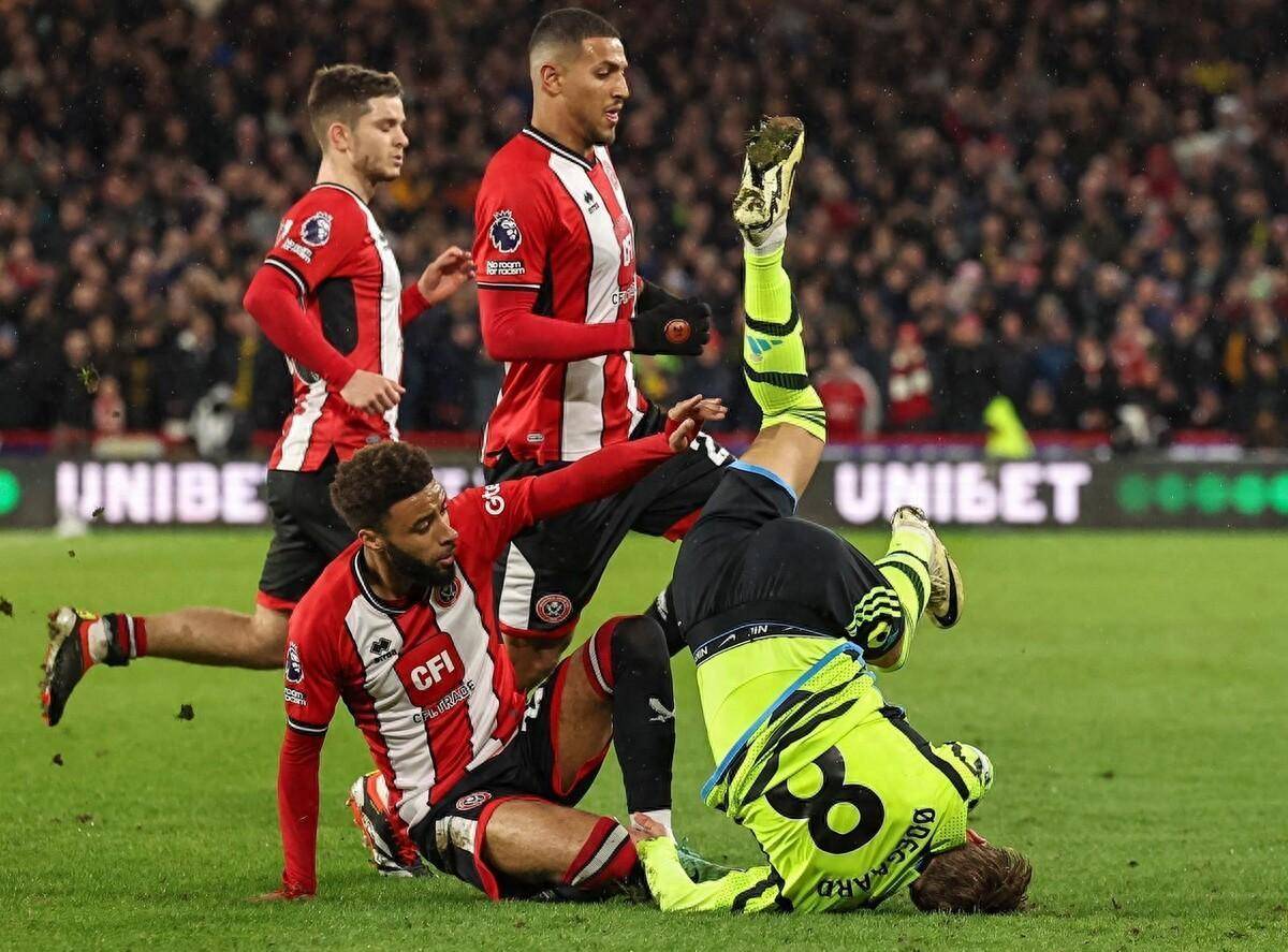 关于谢菲联主场1-3不敌阿森纳，与保级无缘的信息