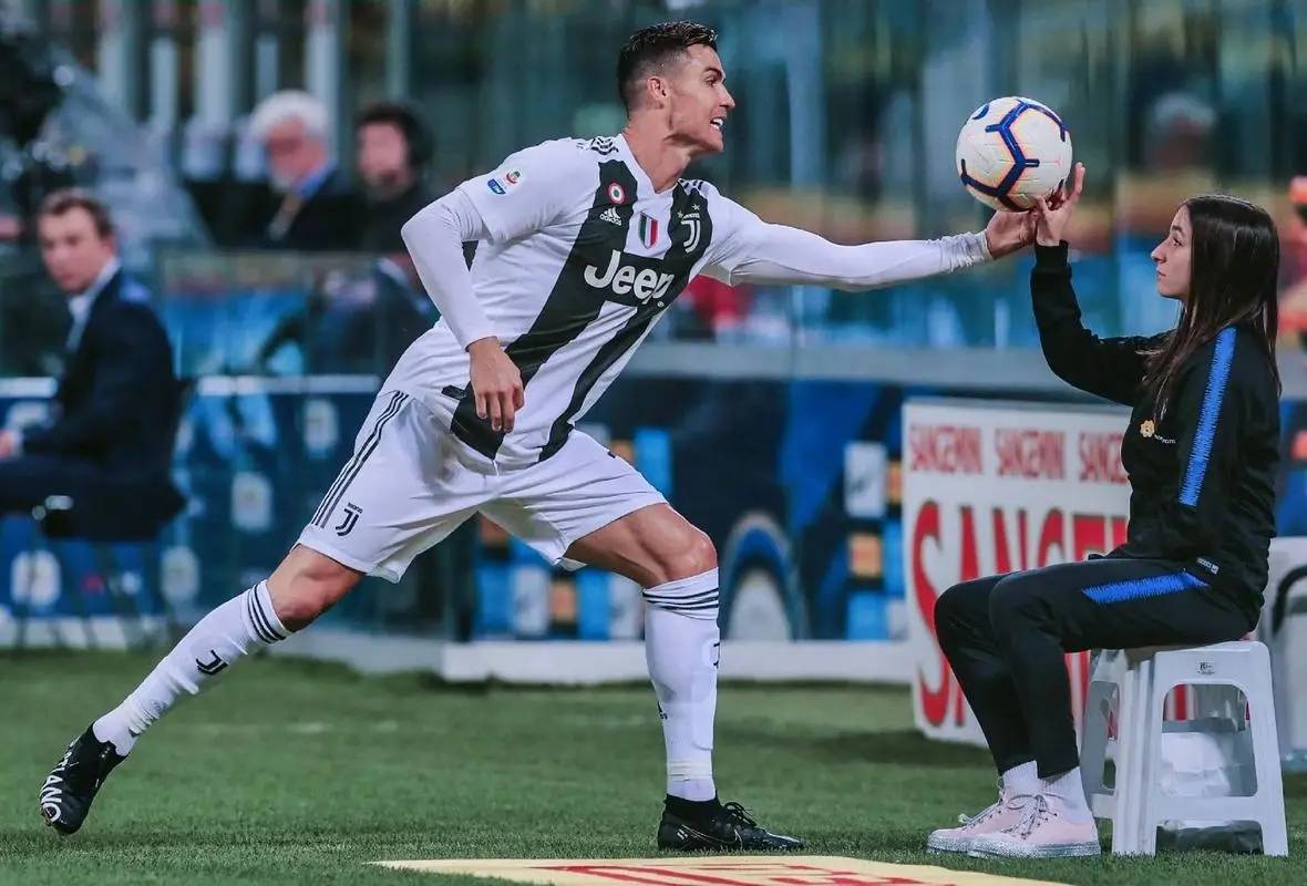 关于热那亚中场传球精准，组织进攻功不可没的信息