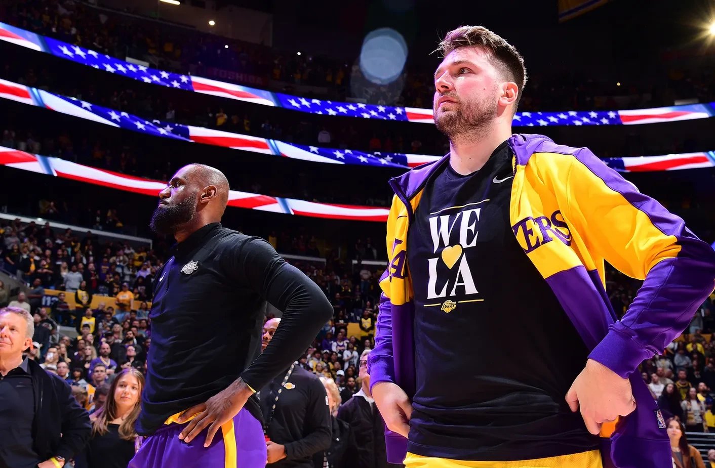 雄鹿客场击败马刺，继续保持不败